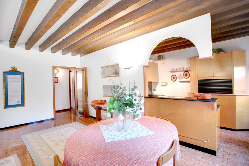 Apartment, 2 Bedrooms (ADDRESS: Calle Larga XXII Marzo) - In-Room Dining