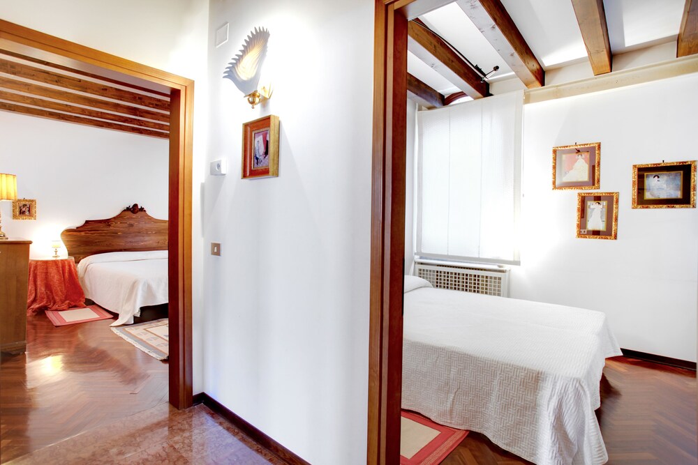 Apartment, 2 Bedrooms (ADDRESS: Calle Larga XXII Marzo) - Guestroom