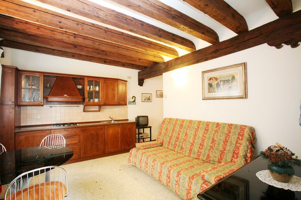 Apartment, 2 Bedrooms (ADDRESS:San Marco 3125) - Living Area