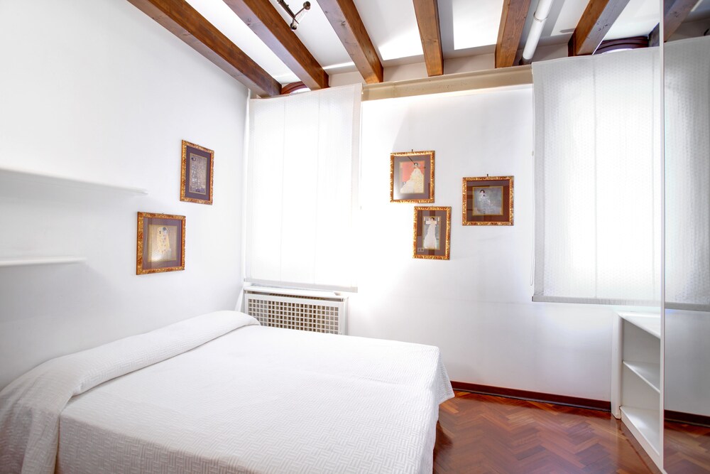 Apartment, 2 Bedrooms (ADDRESS: Calle Larga XXII Marzo) - Guestroom