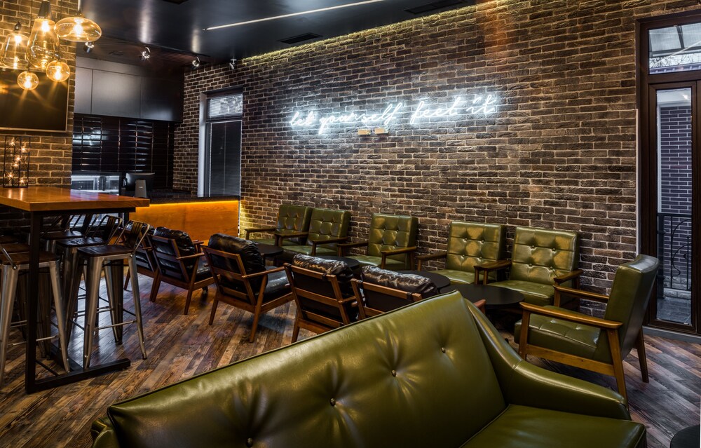 Hotel Bar