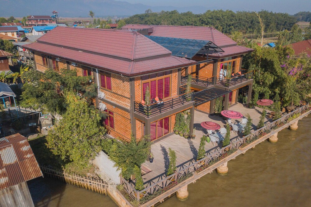 Lake View