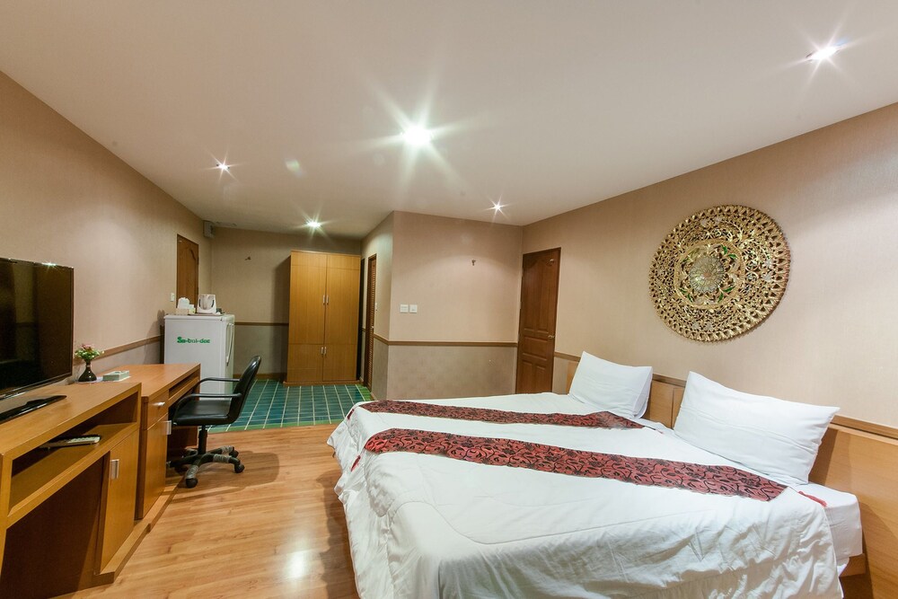 Guestroom