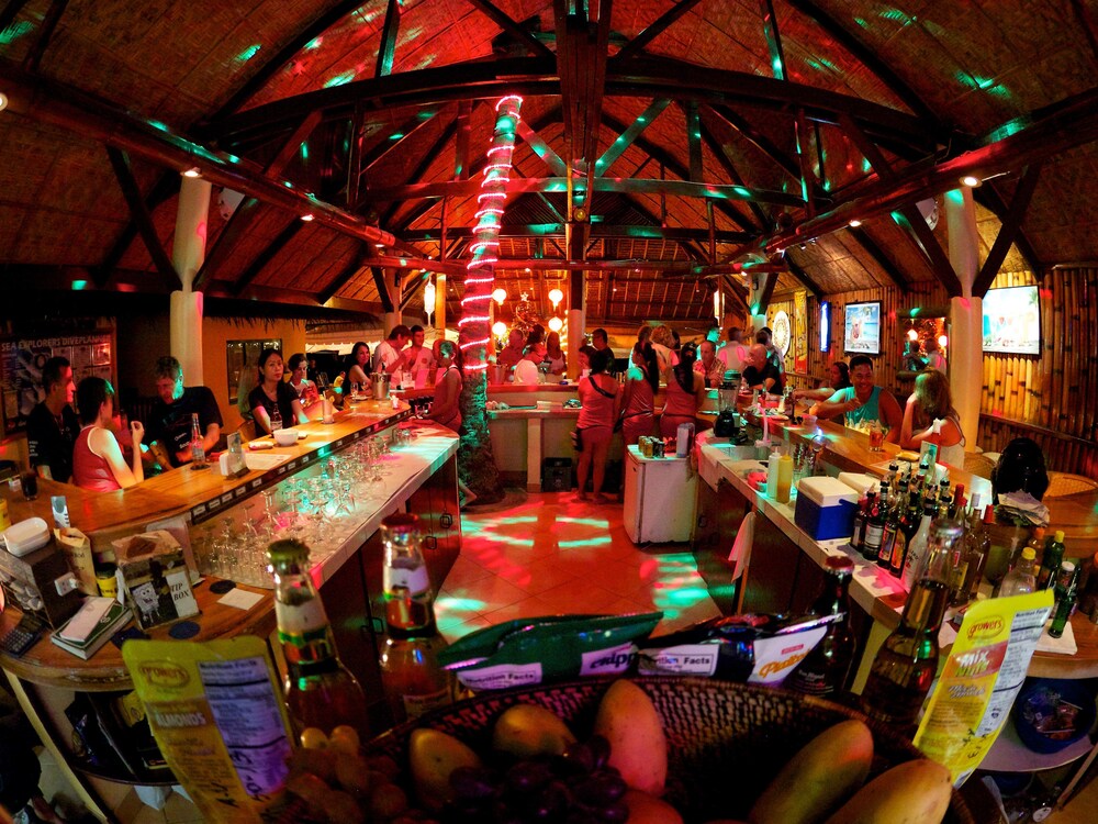 Hotel Bar