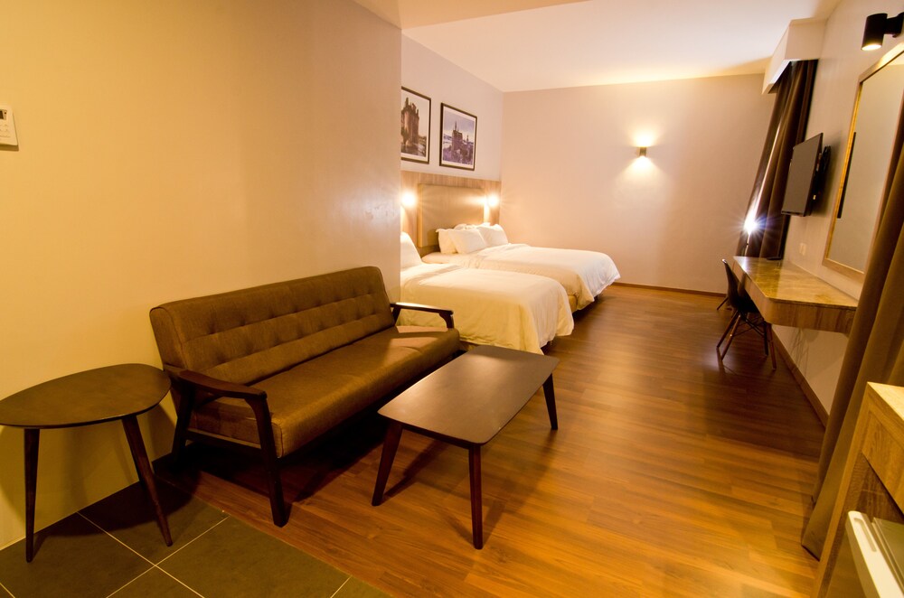 Guestroom