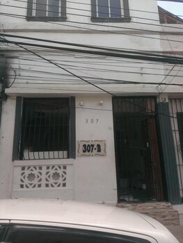 Aarony House Hotel