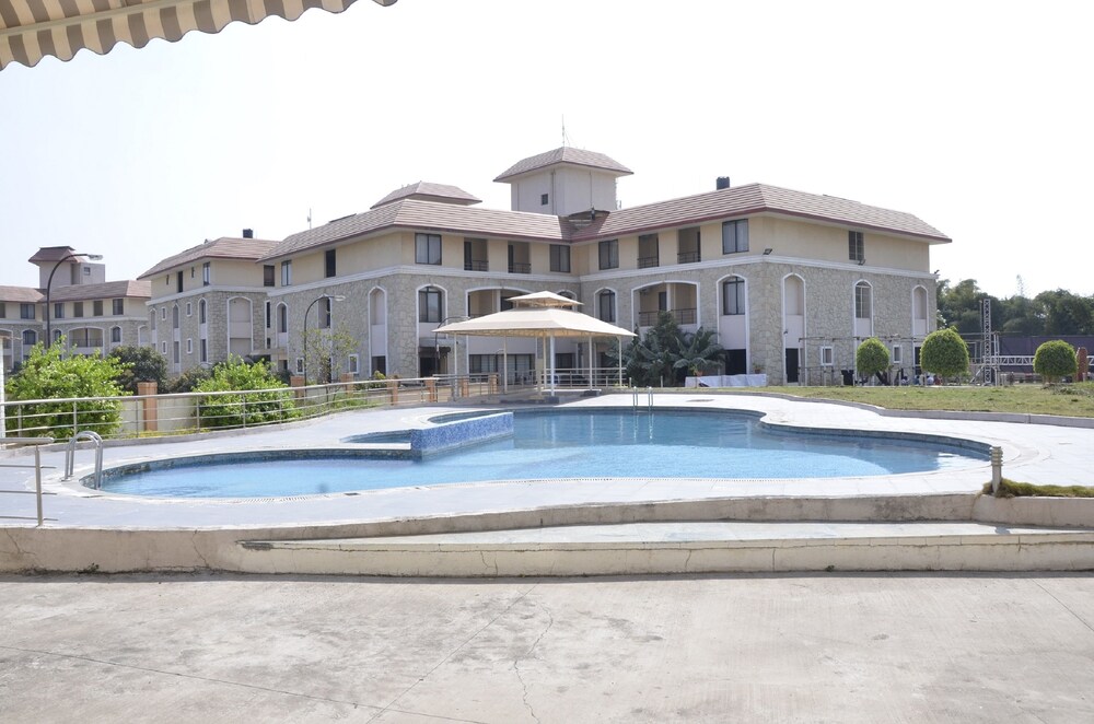 Courtyard View