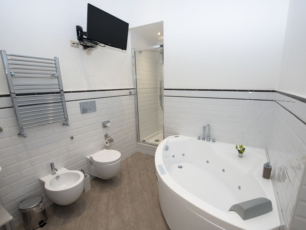 Jetted Tub