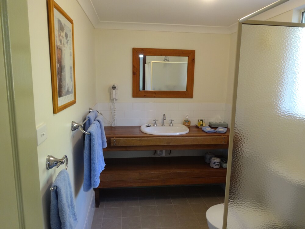 Cottage (Billabong) - Bathroom