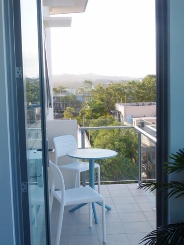 806 - 2 Bedroom Apartment with Hinterland View - Balcony