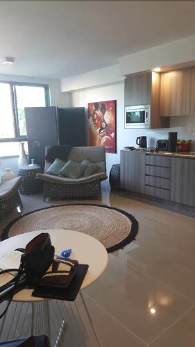 303 - Studio Apartment - Living Area