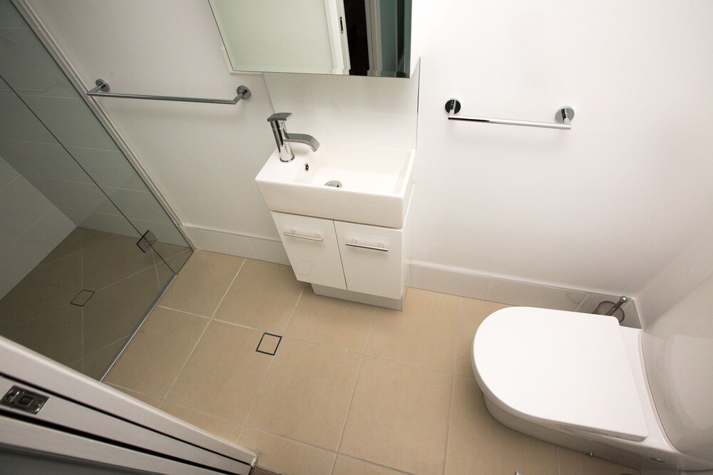 503 - 2 Bedroom Apartment - Bathroom