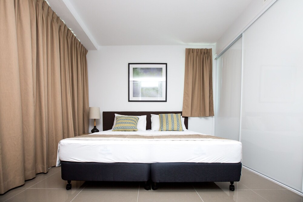 404 - 2 Bedrooms Apartment - Guestroom