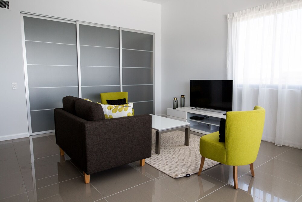 805 - 2 Bedroom Apartment with Ocean View - Living Room