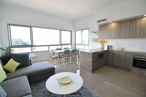 806 - 2 Bedroom Apartment with Hinterland View - In-Room Kitchen