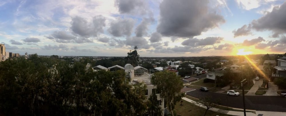 402 - 1 Bedroom Apartment - Guestroom View