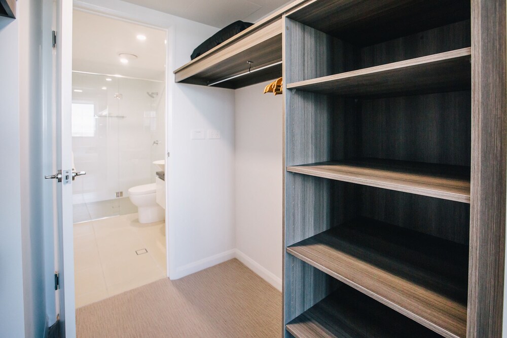 805 - 2 Bedroom Apartment with Ocean View - In-Room Amenity