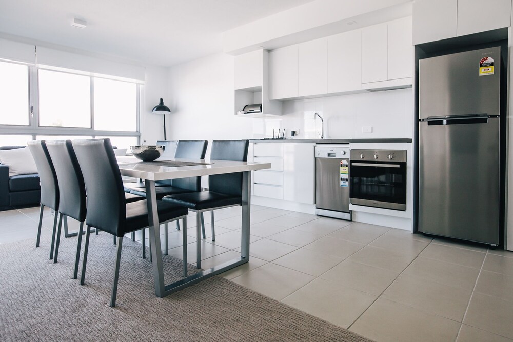503 - 2 Bedroom Apartment - In-Room Dining