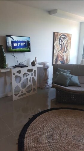 303 - Studio Apartment - Living Area