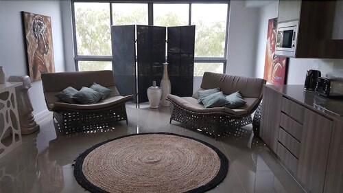 303 - Studio Apartment - Living Area