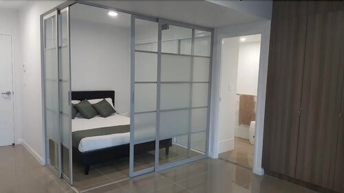 303 - Studio Apartment - Guestroom