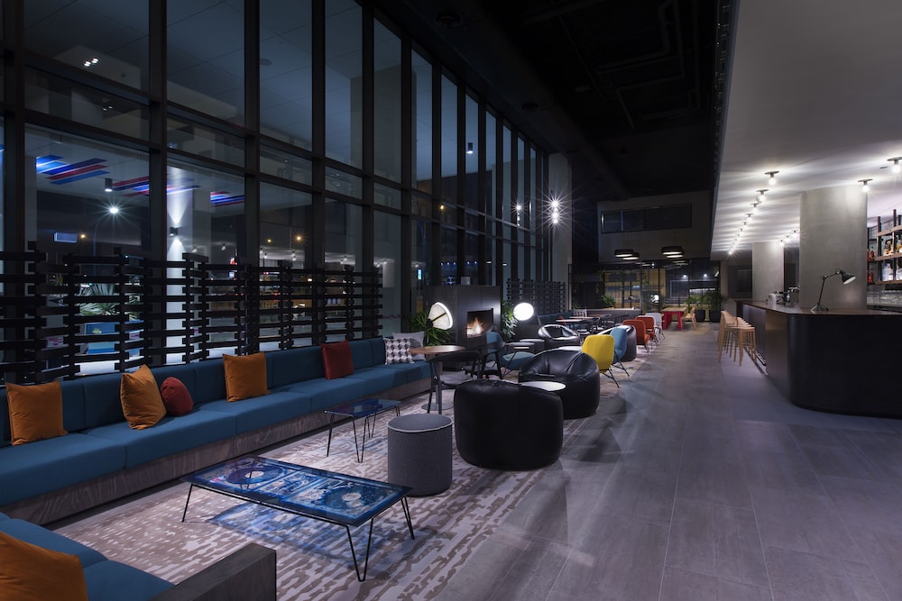 Hotel Bar