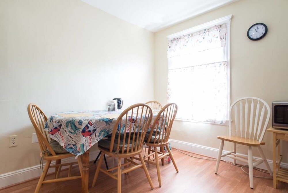Classic Apartment, 3rd floor 3 Bedrooms - In-Room Dining