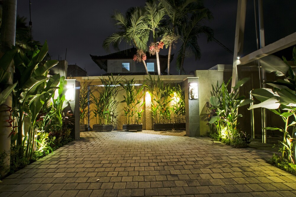 Kios Check-in/Check-out