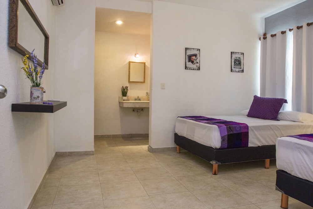 Basic Apartment, 2 Bedrooms, Pool View - Room