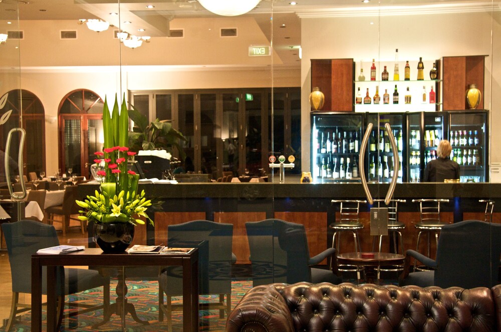 Hotel Bar