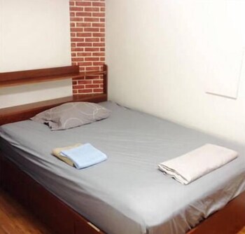 Basic Studio, 1 Double Bed - Guestroom