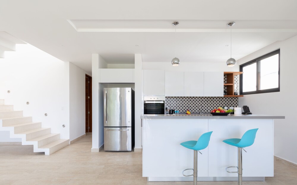 Cocina en la habitación: Penthouse panorámico, 3 habitaciones, piscina privada