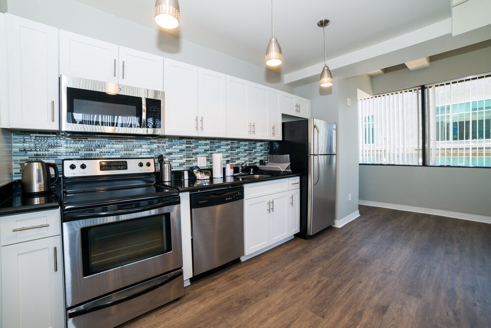 Panoramic Suite, City View - In-Room Kitchenette