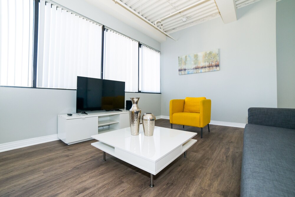 Studio - Guestroom