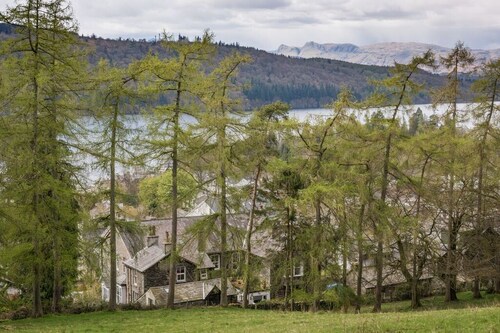 Blenheim Lodge