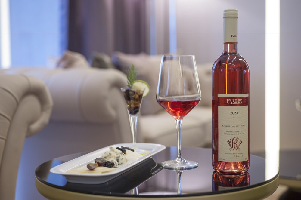 Hotel Lounge