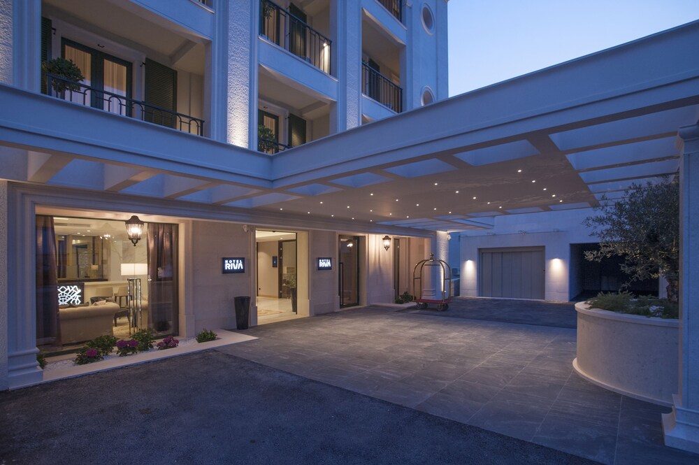 Hotel Front - Evening/Night