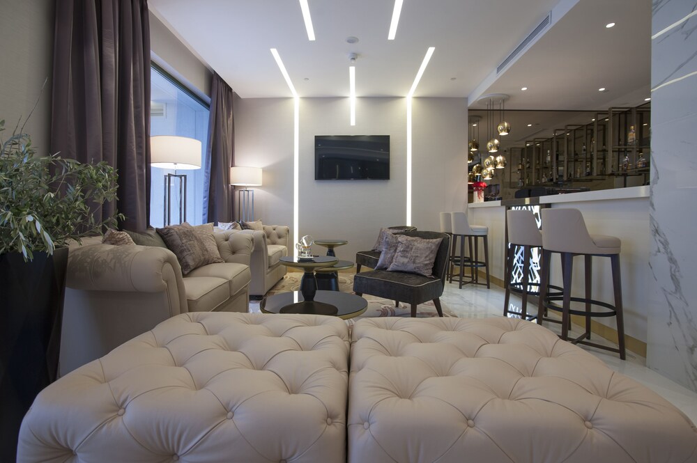 Hotel Bar