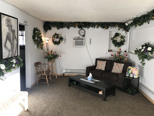 Golden Arrow Motel
