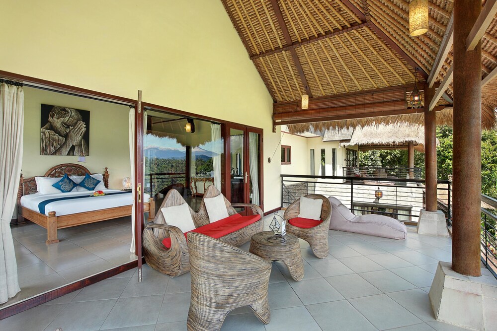 4 Bedroom Villa - Porch