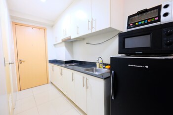 In-Room Kitchenette
