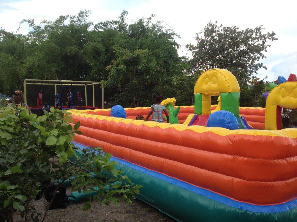 Childrens Play Area - Outdoor