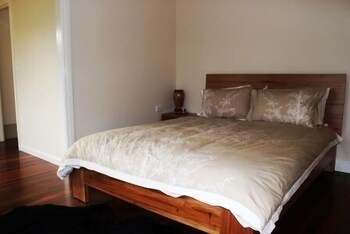 Symphony House - 2 Bedrooms - Guestroom