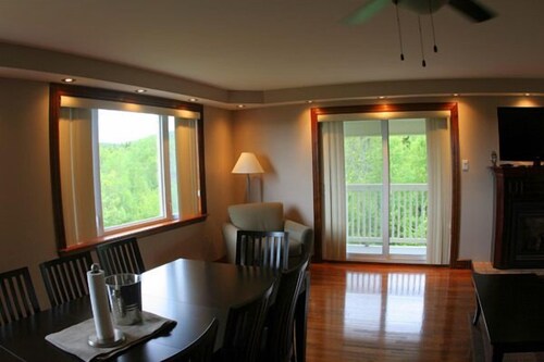 Luxury Chalet, 2 Bedrooms - In-Room Dining
