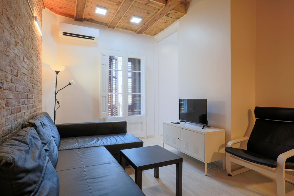 Apartment, 3 Bedrooms (1242) - Living Room