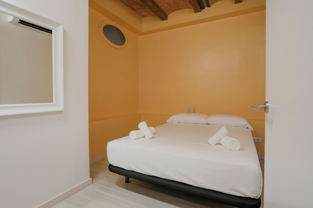 Apartment, 3 Bedrooms (1242) - Guestroom