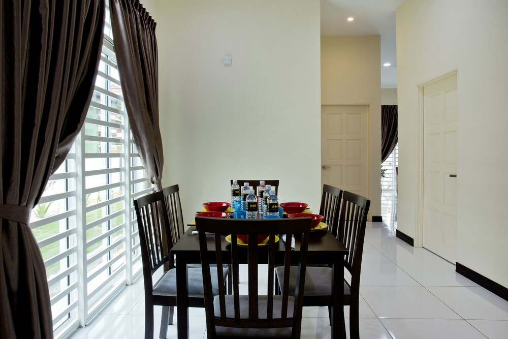 บริการอาหารในห้องพัก (บ้านพัก, 3 ห้องนอน (Phrase 1))