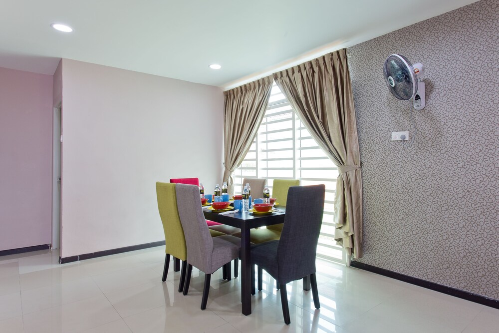 บริการอาหารในห้องพัก (บ้านพัก, 4 ห้องนอน (Phrase 1))