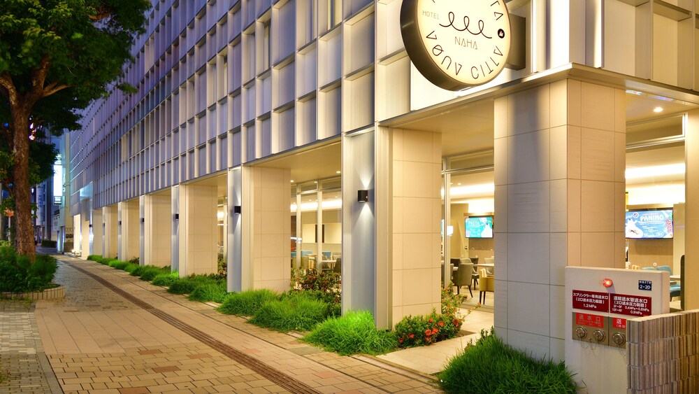 ホテルの外観 (正面)