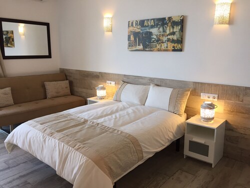 Apartamentos Puerto Marina